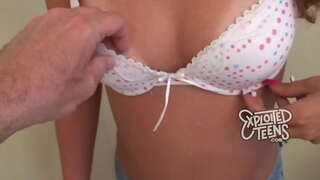 19 annorum hot teen futuit et habet os plena cum