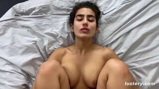 Закрепление ног над головой для глубокого проникновения