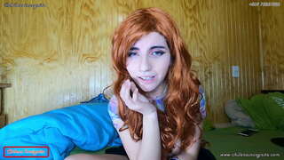 ���ெண், பெறுகிறார் உற்சாகமாக திரை முன்