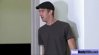 жесткий секс-тейп с потрясающе большегрудой домохозяйкой (Миа Лелани)