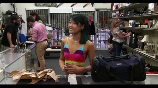 Meztelen dilettáns egyre shlong