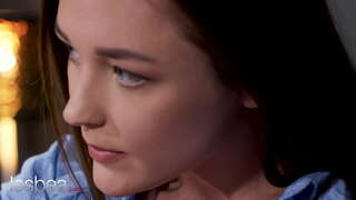 Lesbea علياء ستارك facesitting و رومانسية الجنس مع التشيكية فاتنة في الكعب